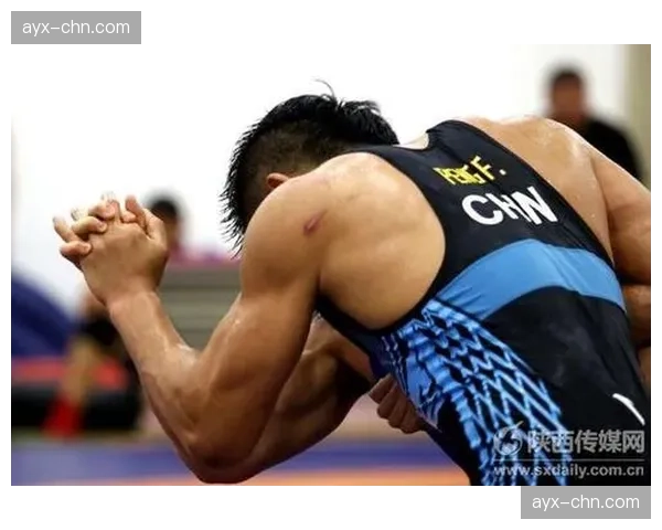 社交媒体时代，摔跤运动员如何构建个人品牌并与粉丝互动？